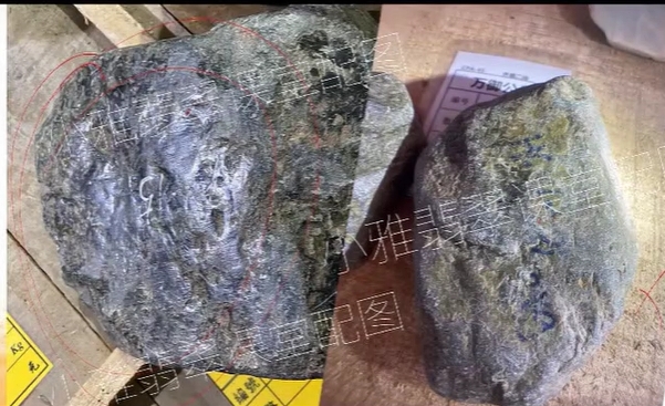 图10 会卡原石,左图油亮,种老,右图暗沉无光,种嫩
