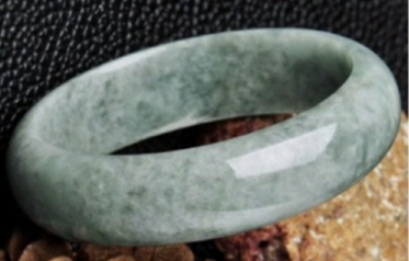 图5 石性光泽
